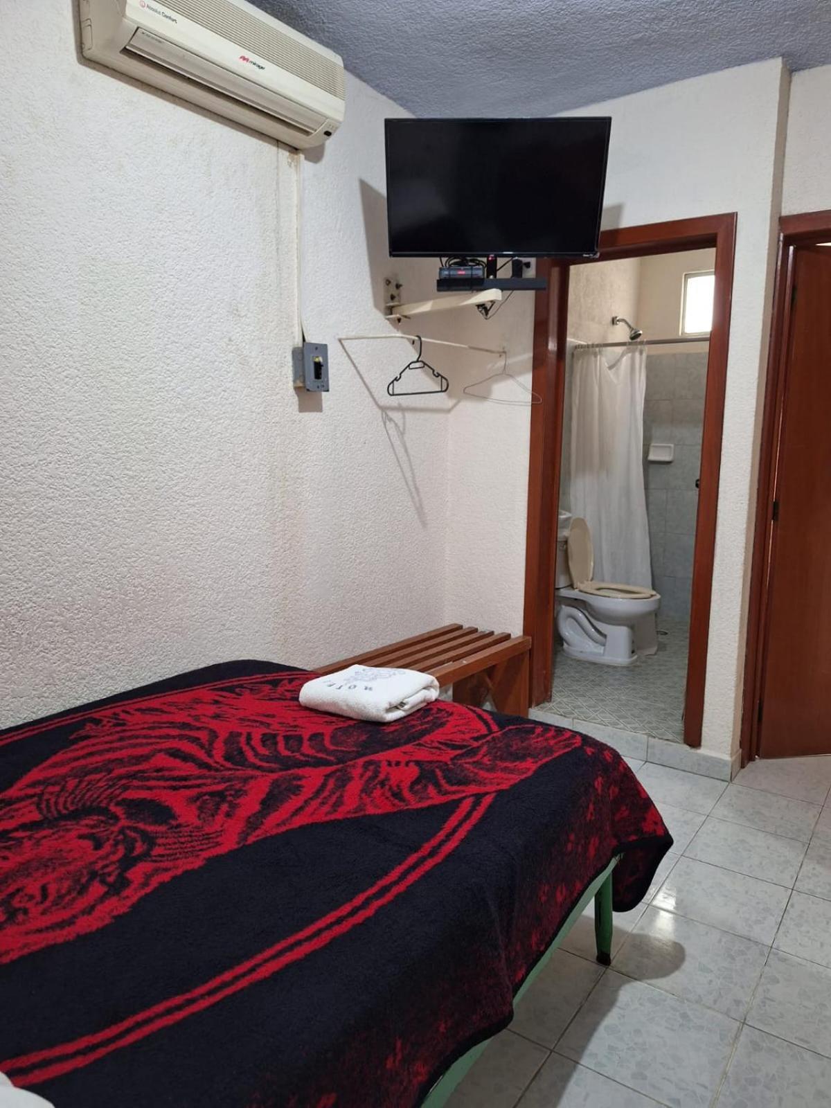 Hotel Carmelitas 42 Villahermosa Kültér fotó